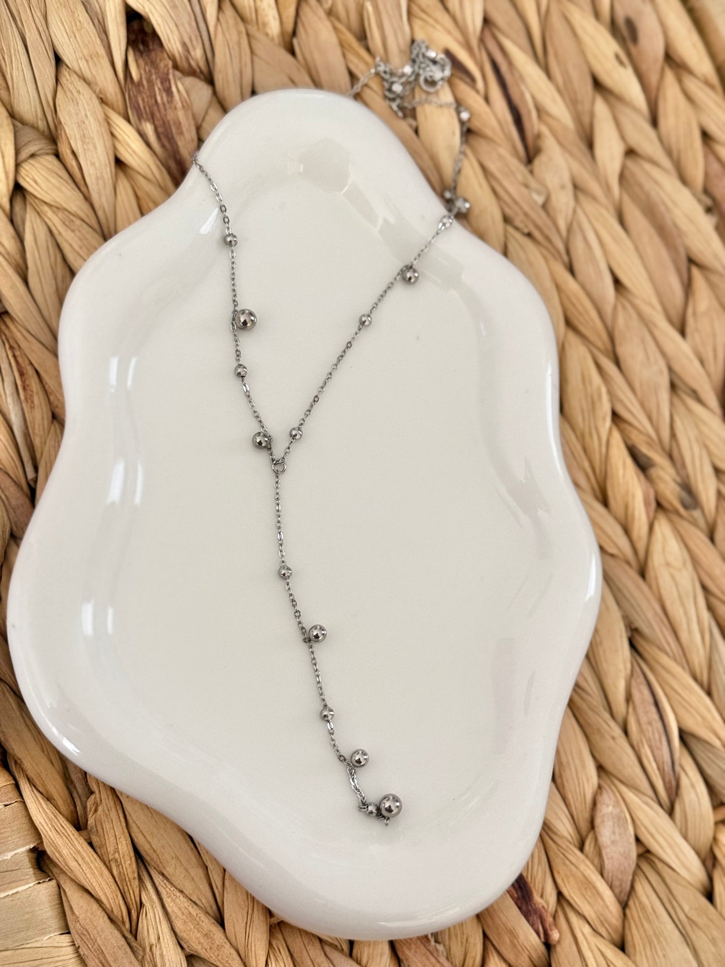 Dots silver lariat