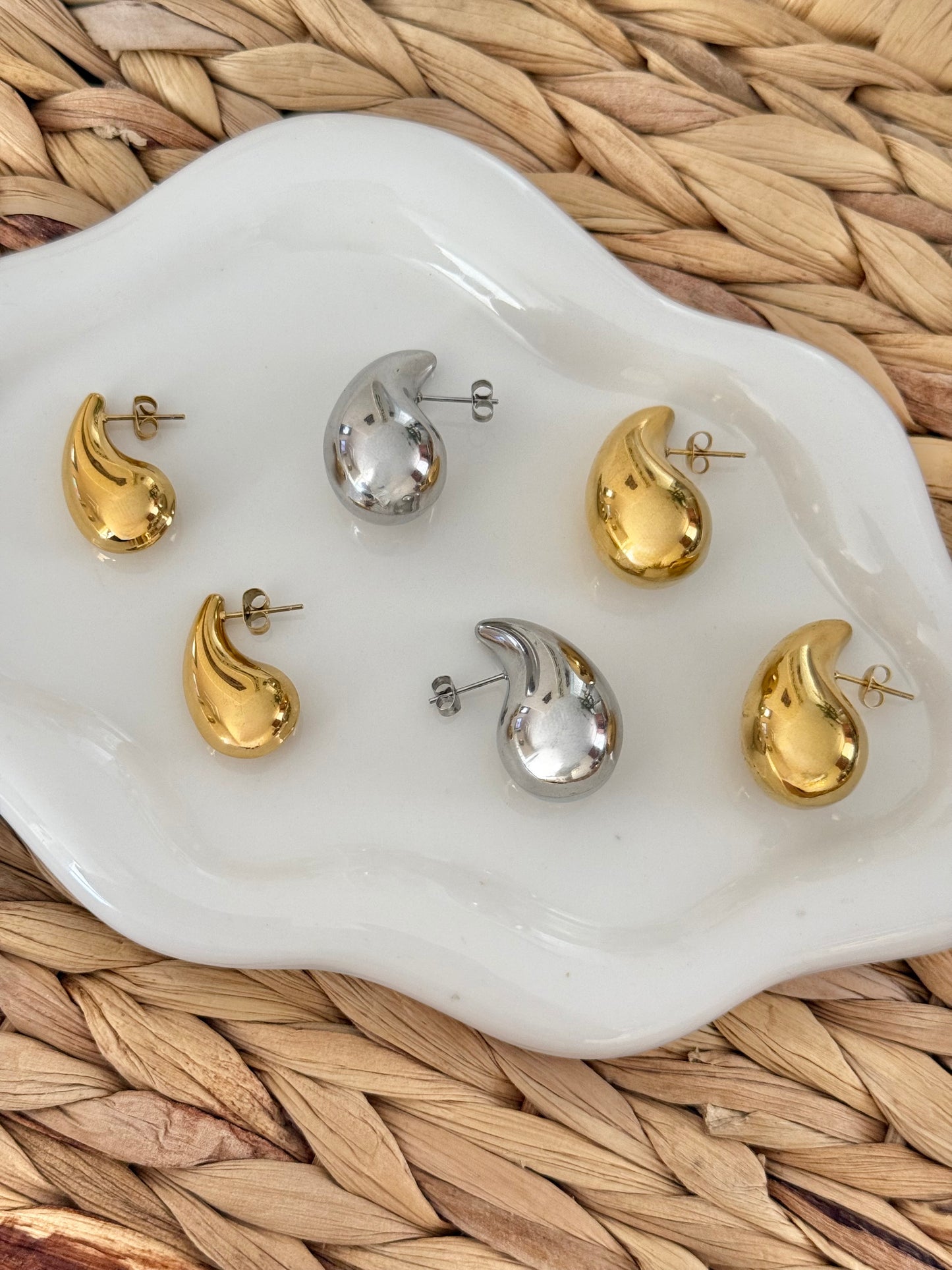 Drop silver earrings