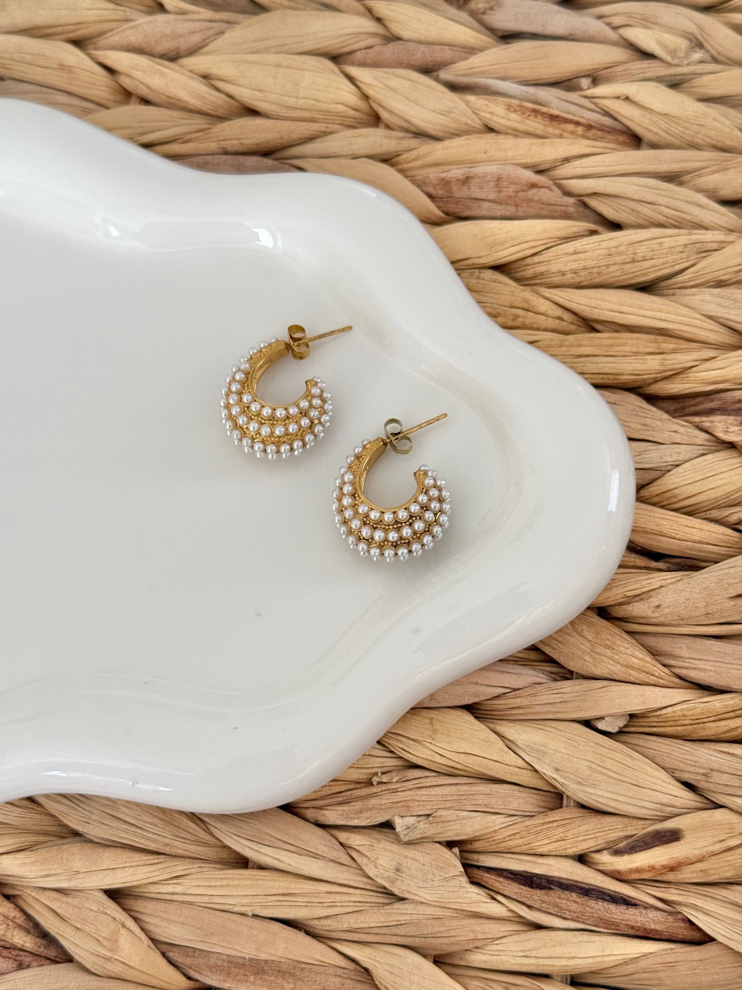 Pearls earrings