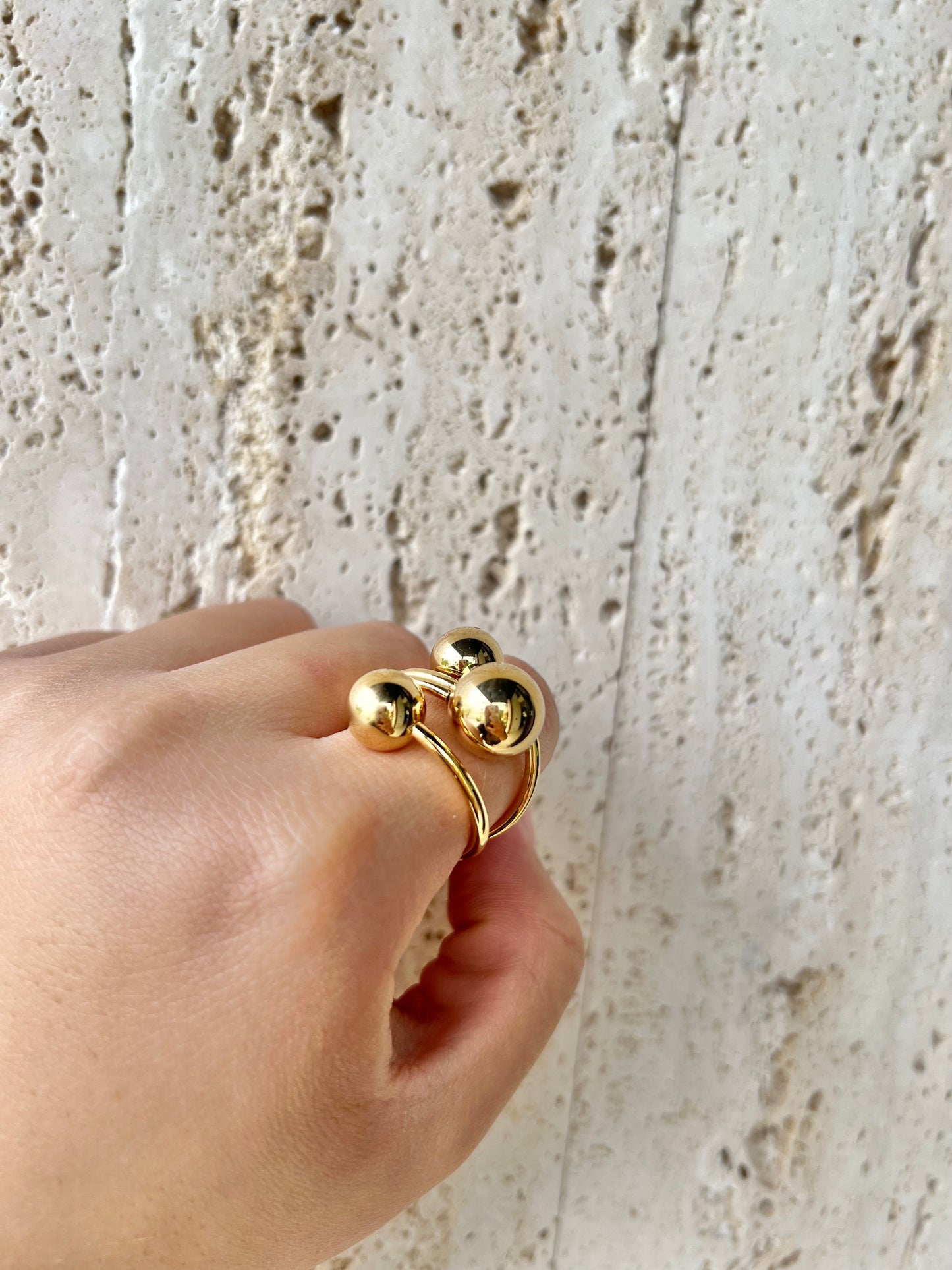 Balls golden ring