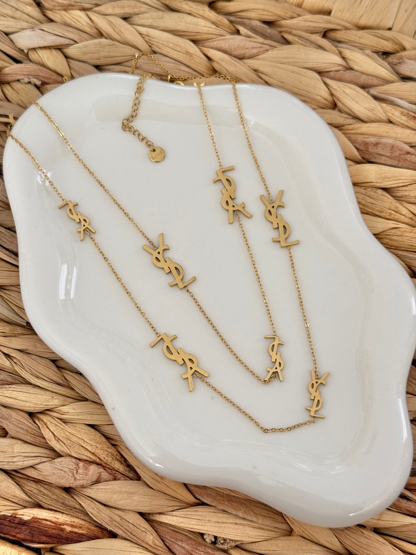 Ysaint gold necklace