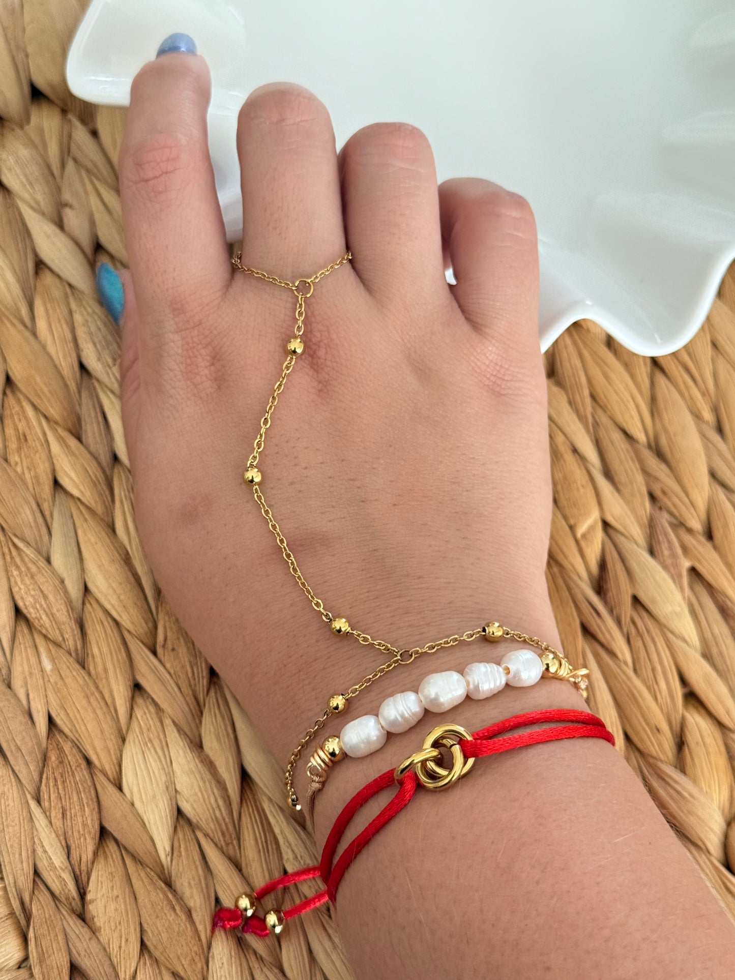 Ball bracelet ring