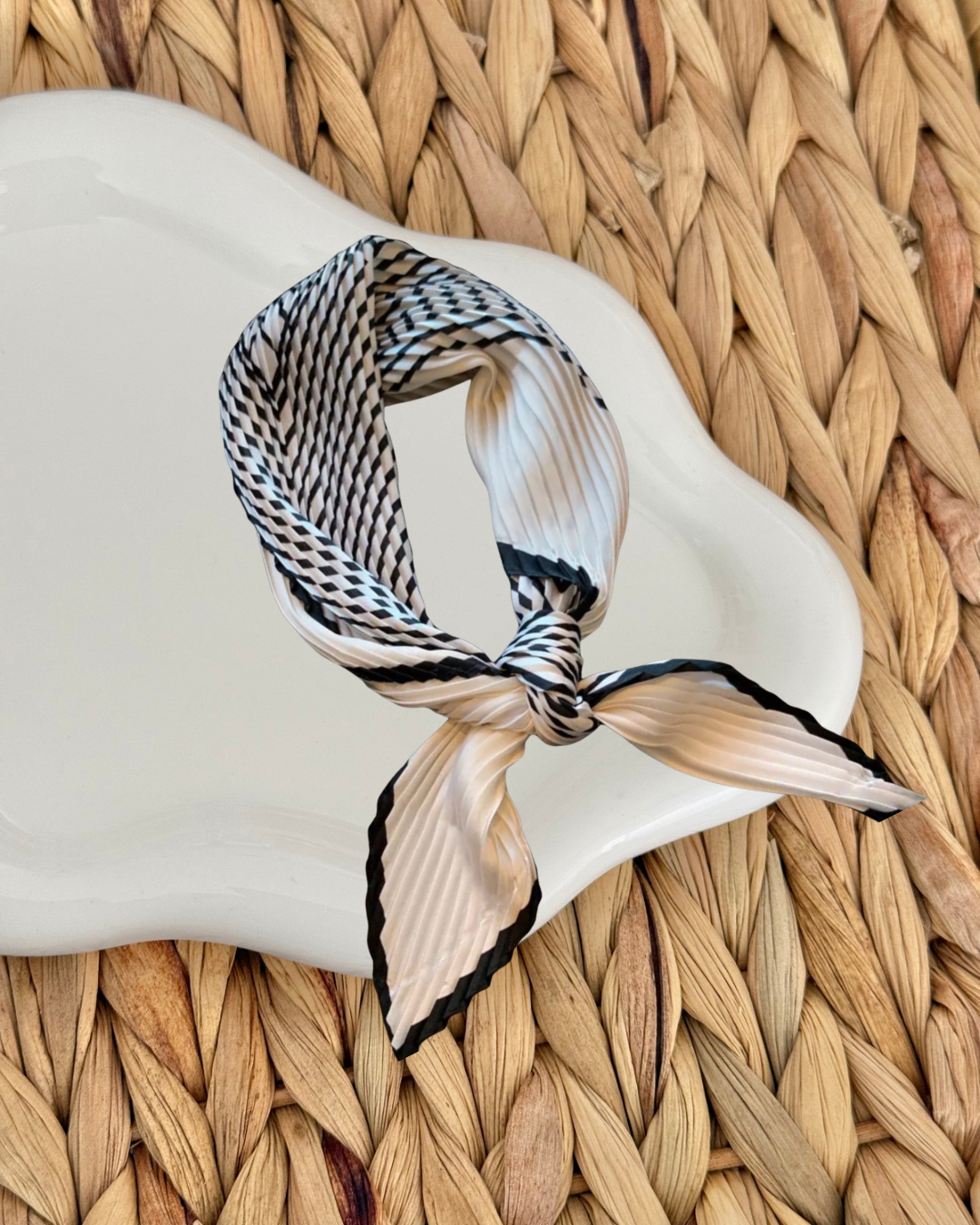 Linear black/white handkerchief