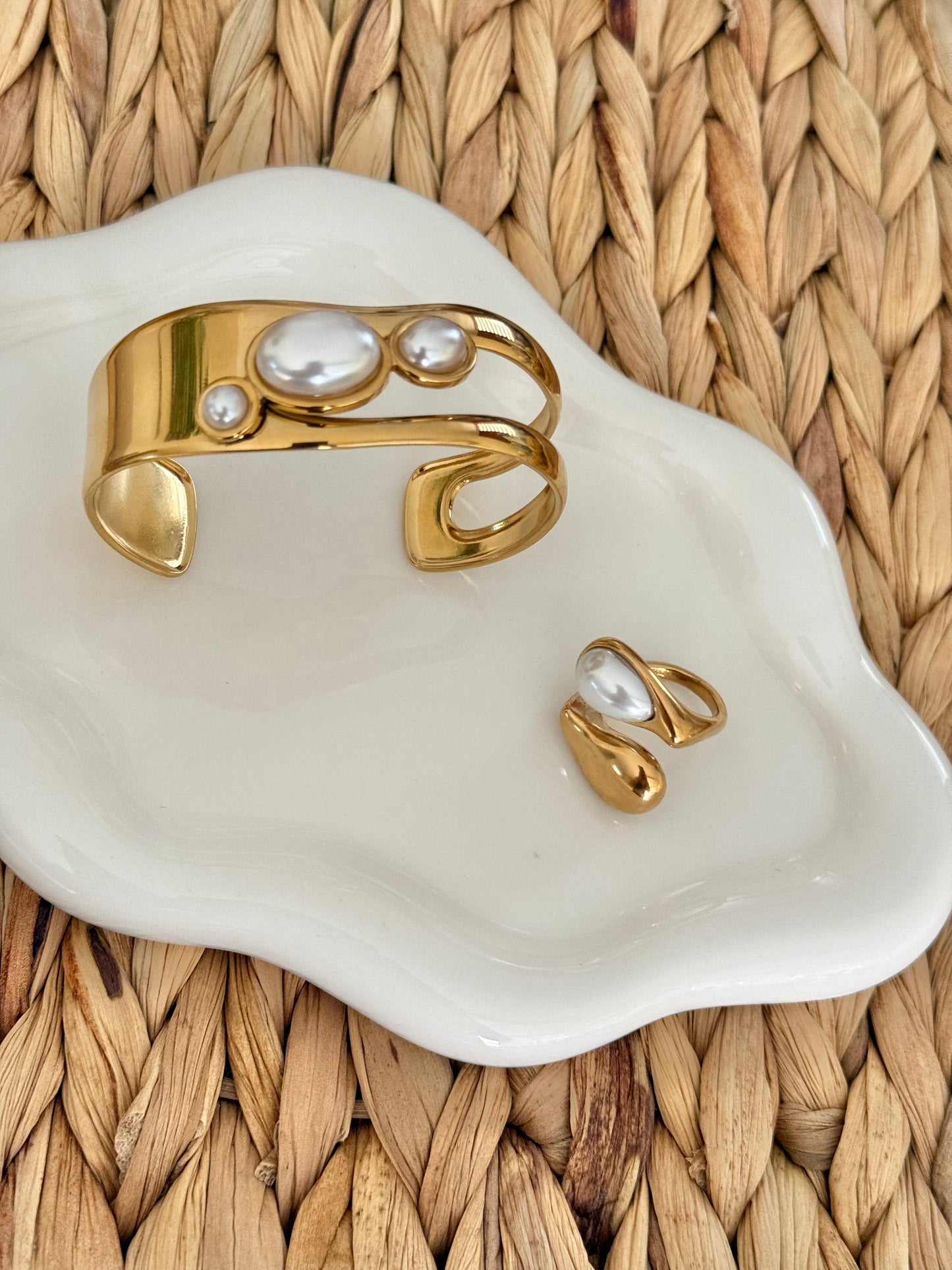 Pearl white cuff