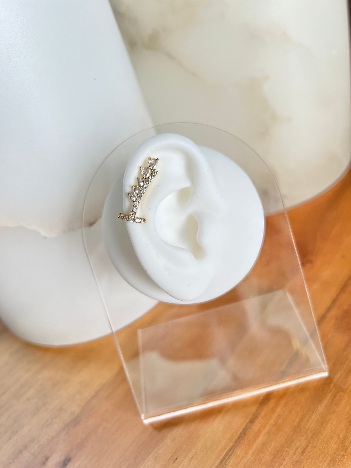 Leaf ear cuff