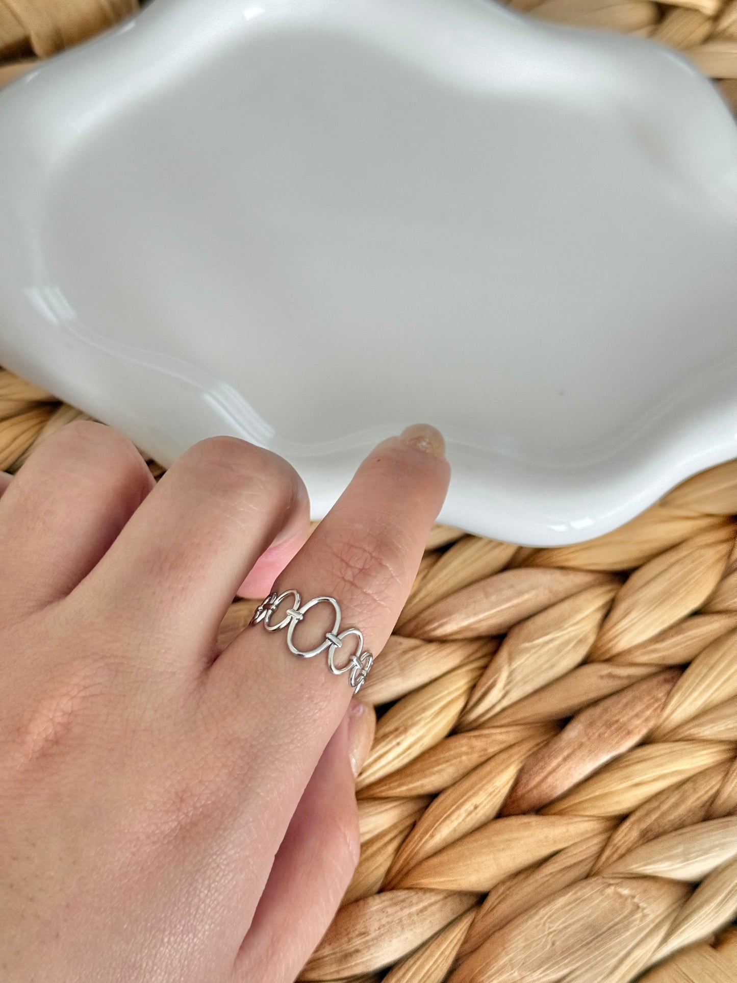 Oval silver ring