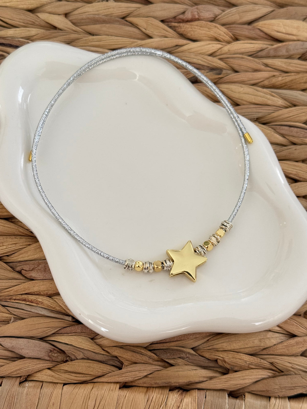 Star magnet necklace