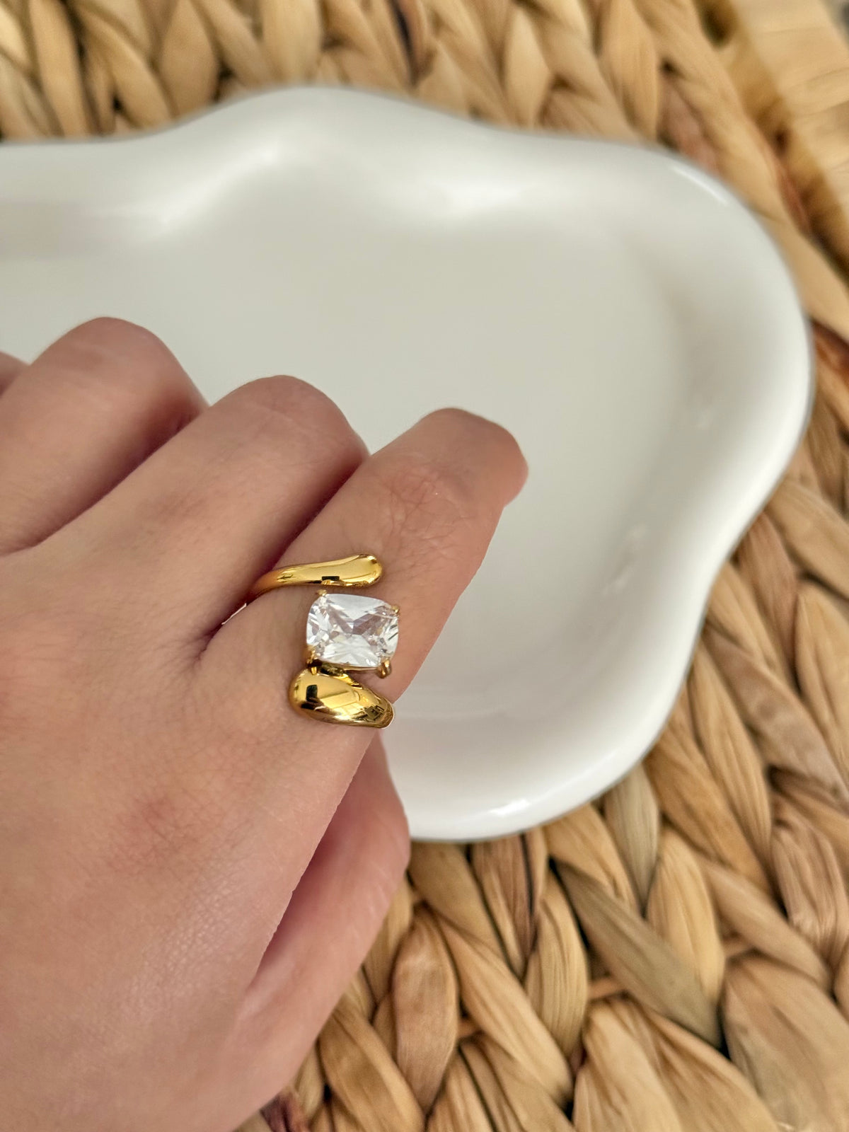 Nubia ring