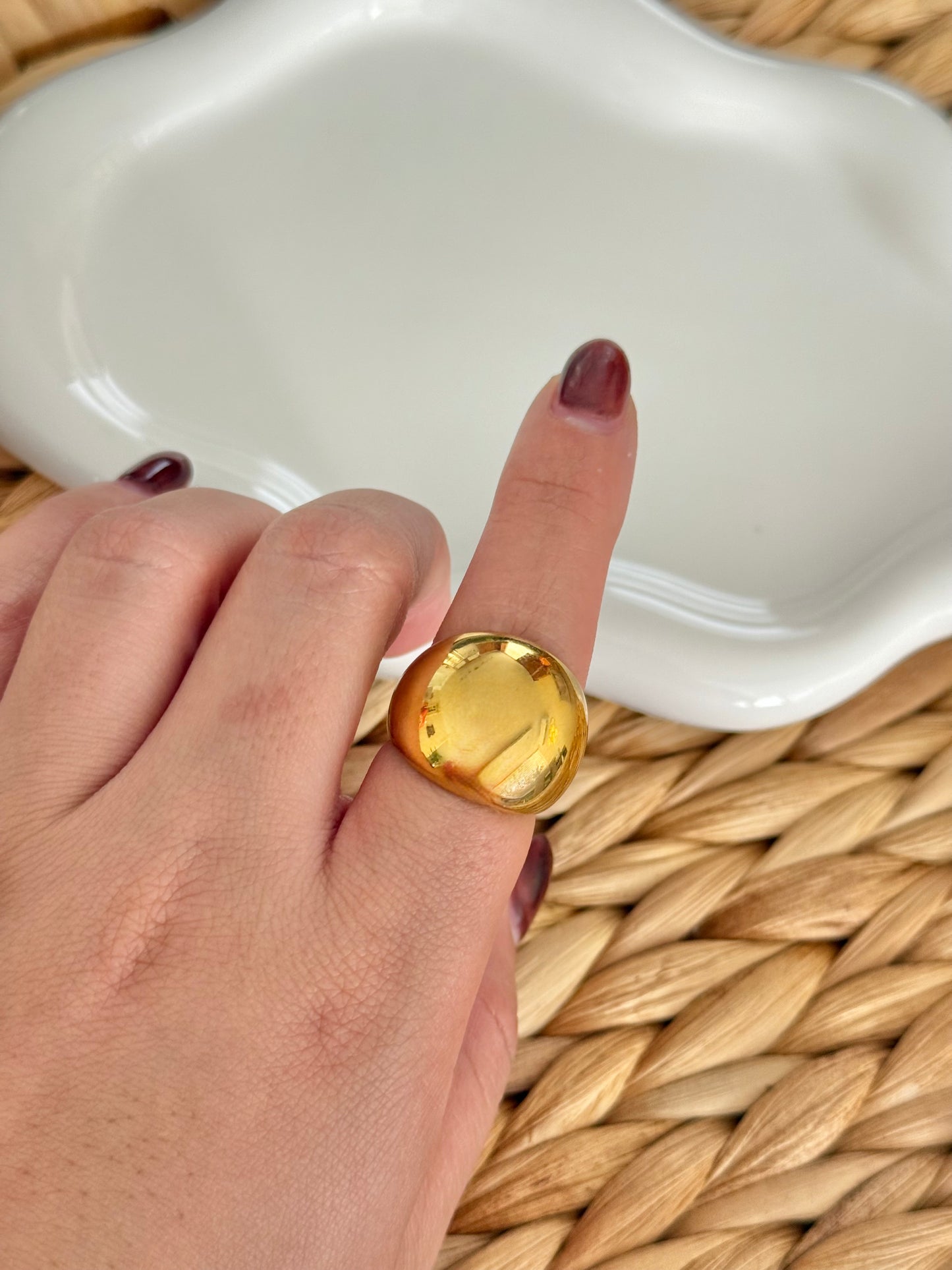 Round gold ring