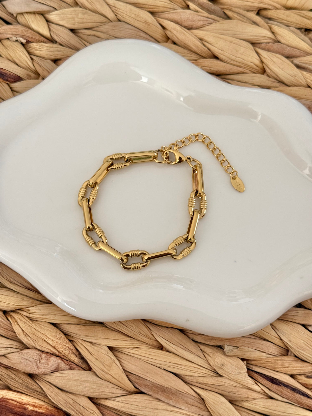 Horseshoe gold bracelet