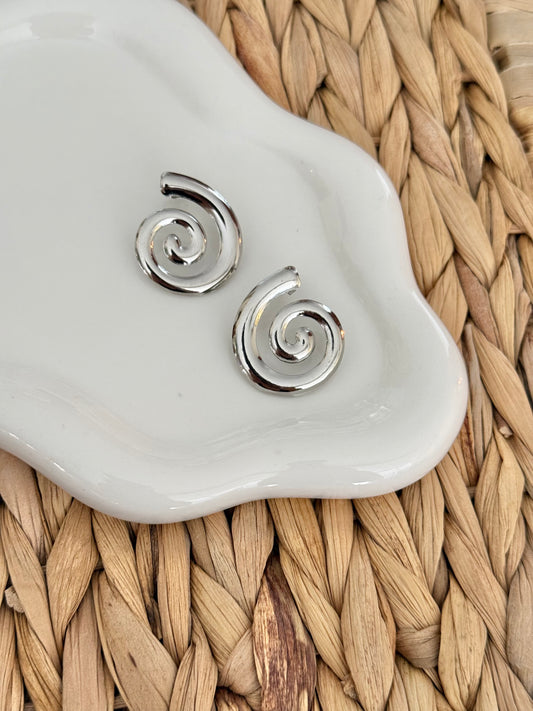 Snail silver stud