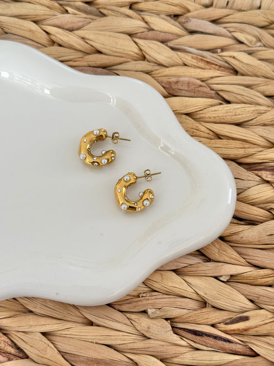 Dots pearl earrings