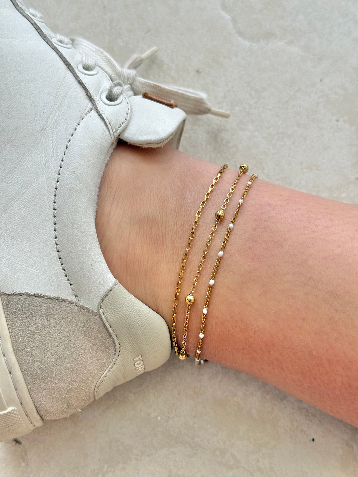 Square gold anklet