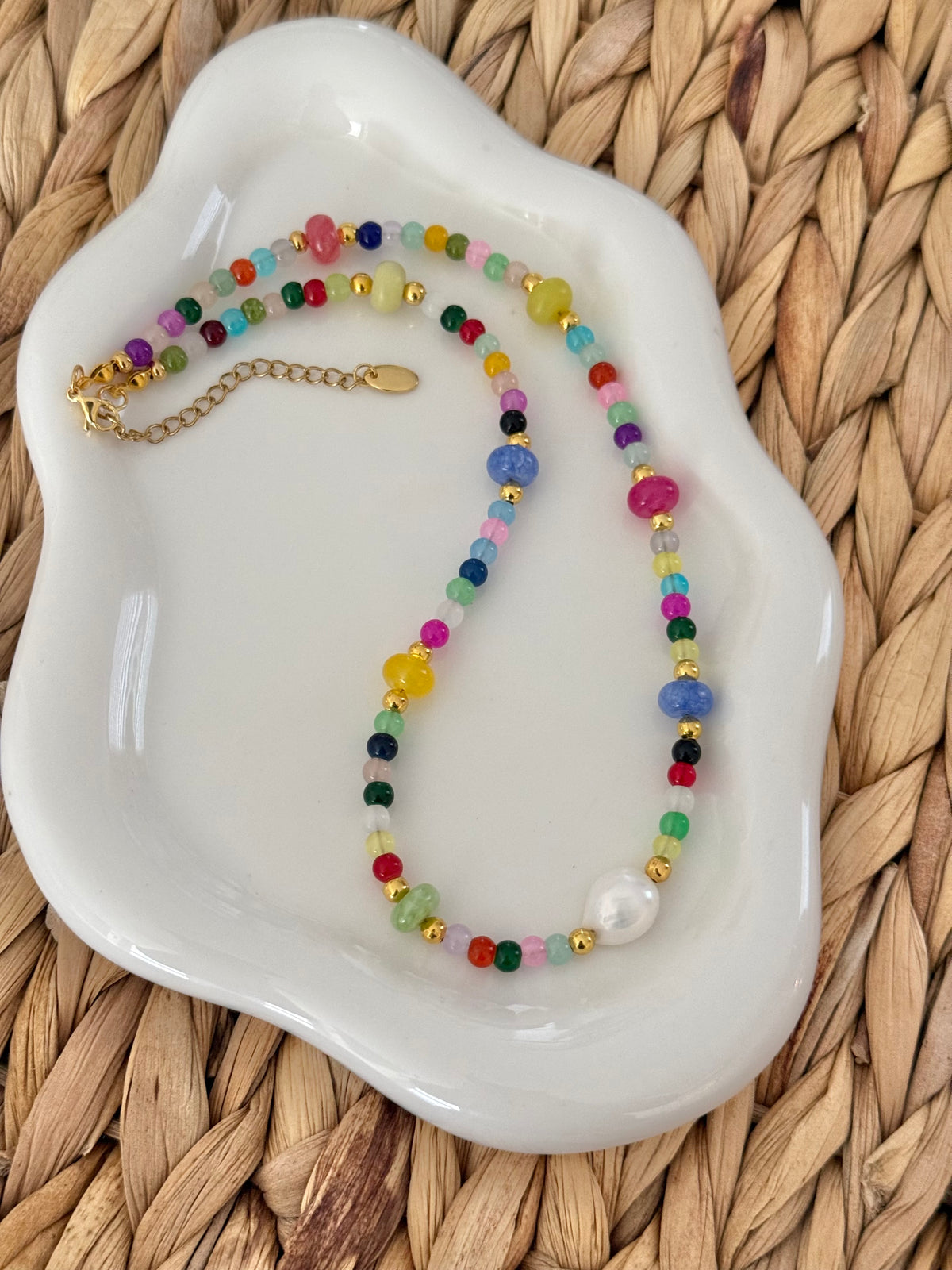 Colorfully pearl necklace