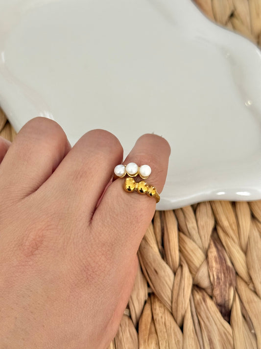 Three ball pearl ring