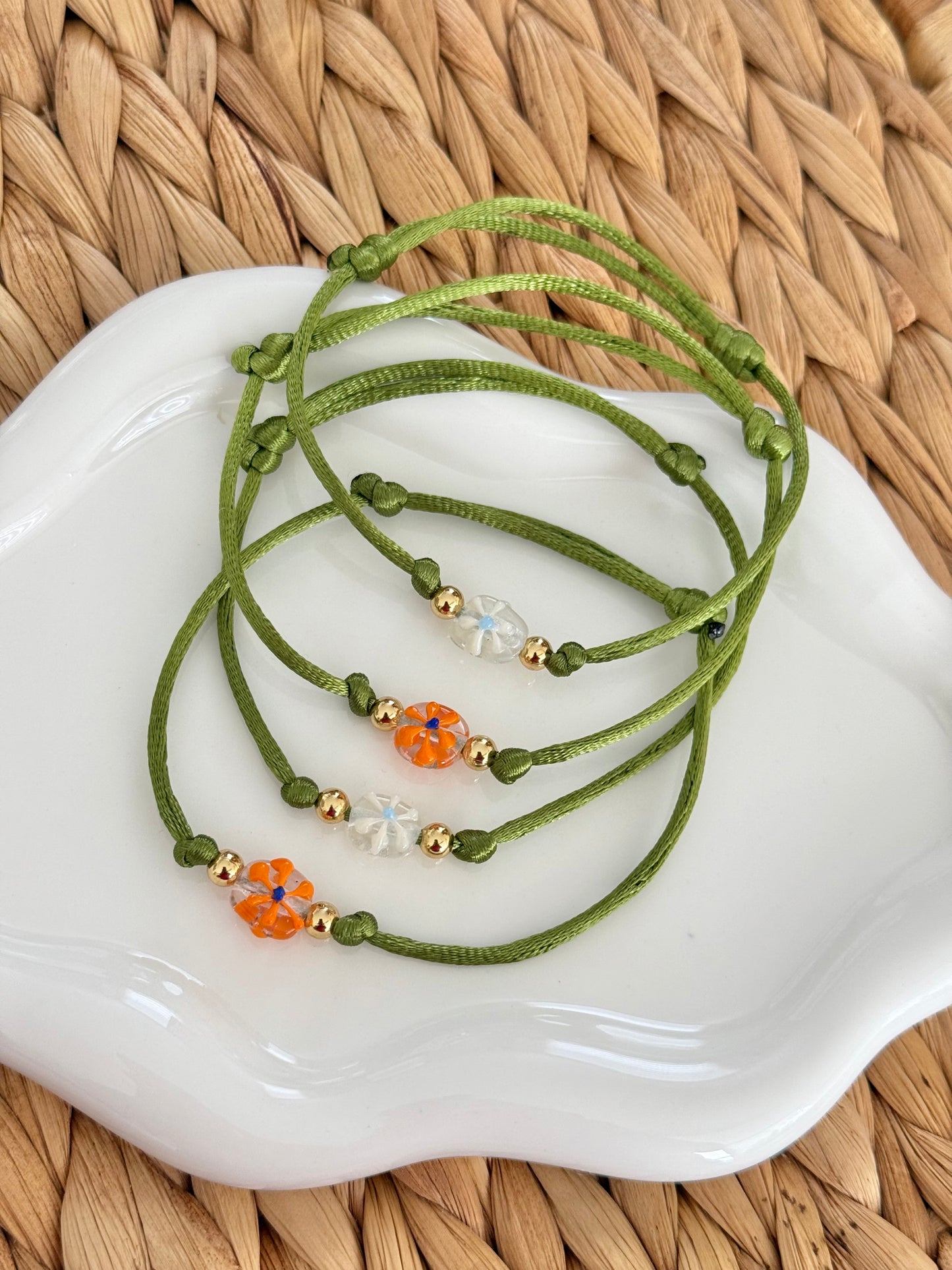 Daisy bracelet