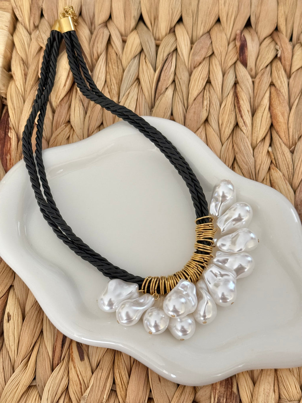 Thread pearls