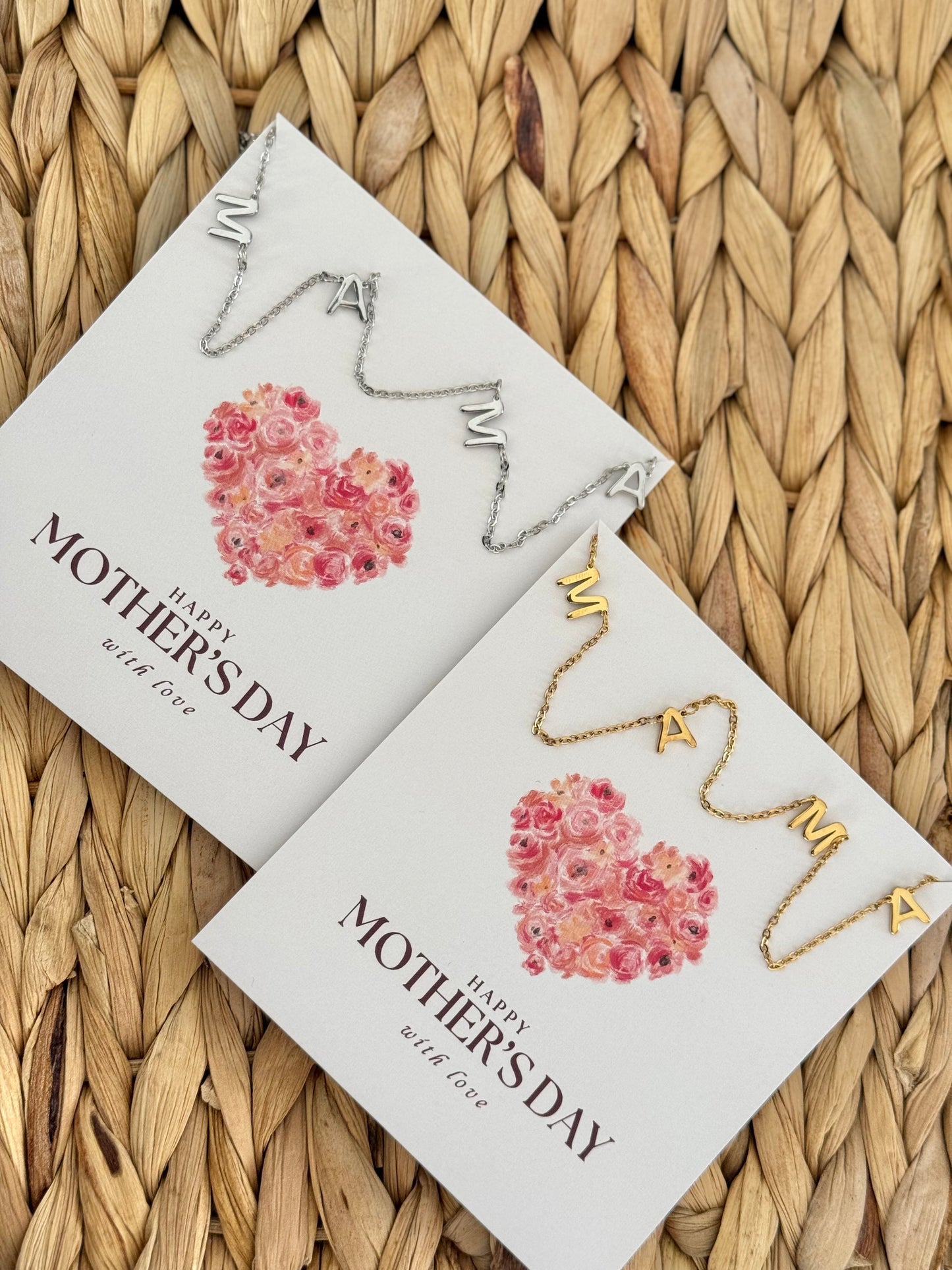 Mamá golden necklace