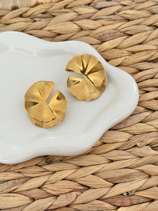 Half gold earrings