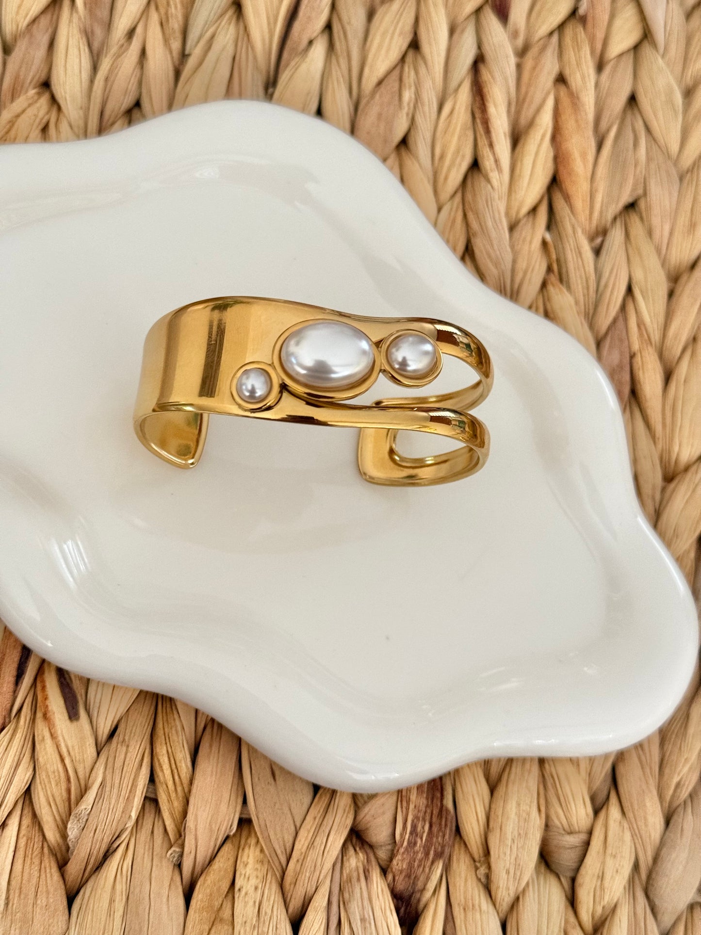 Pearl white cuff