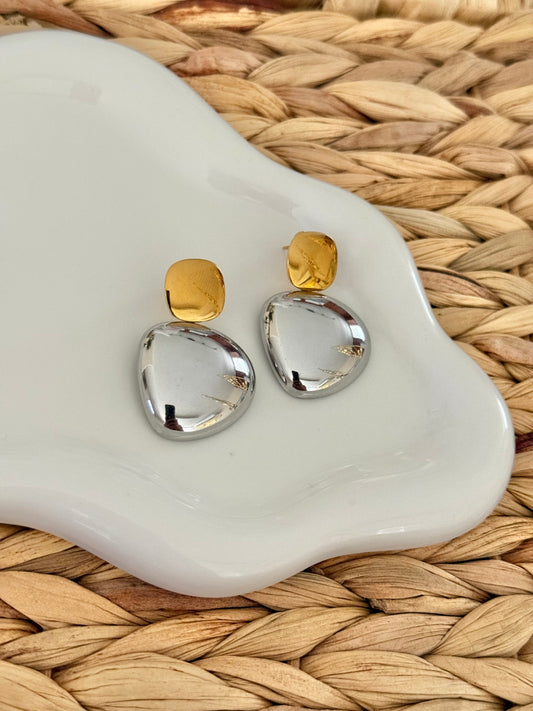 Pau double tone earrings