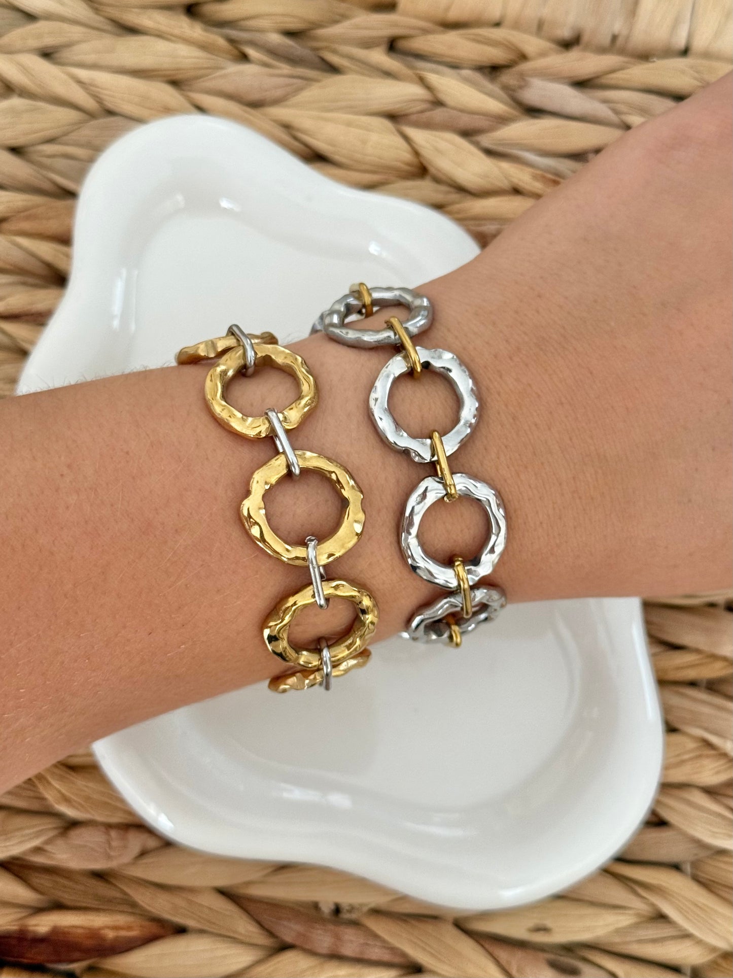 Circles linked bracelet