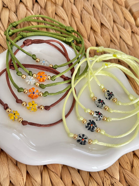 Daisy bracelet