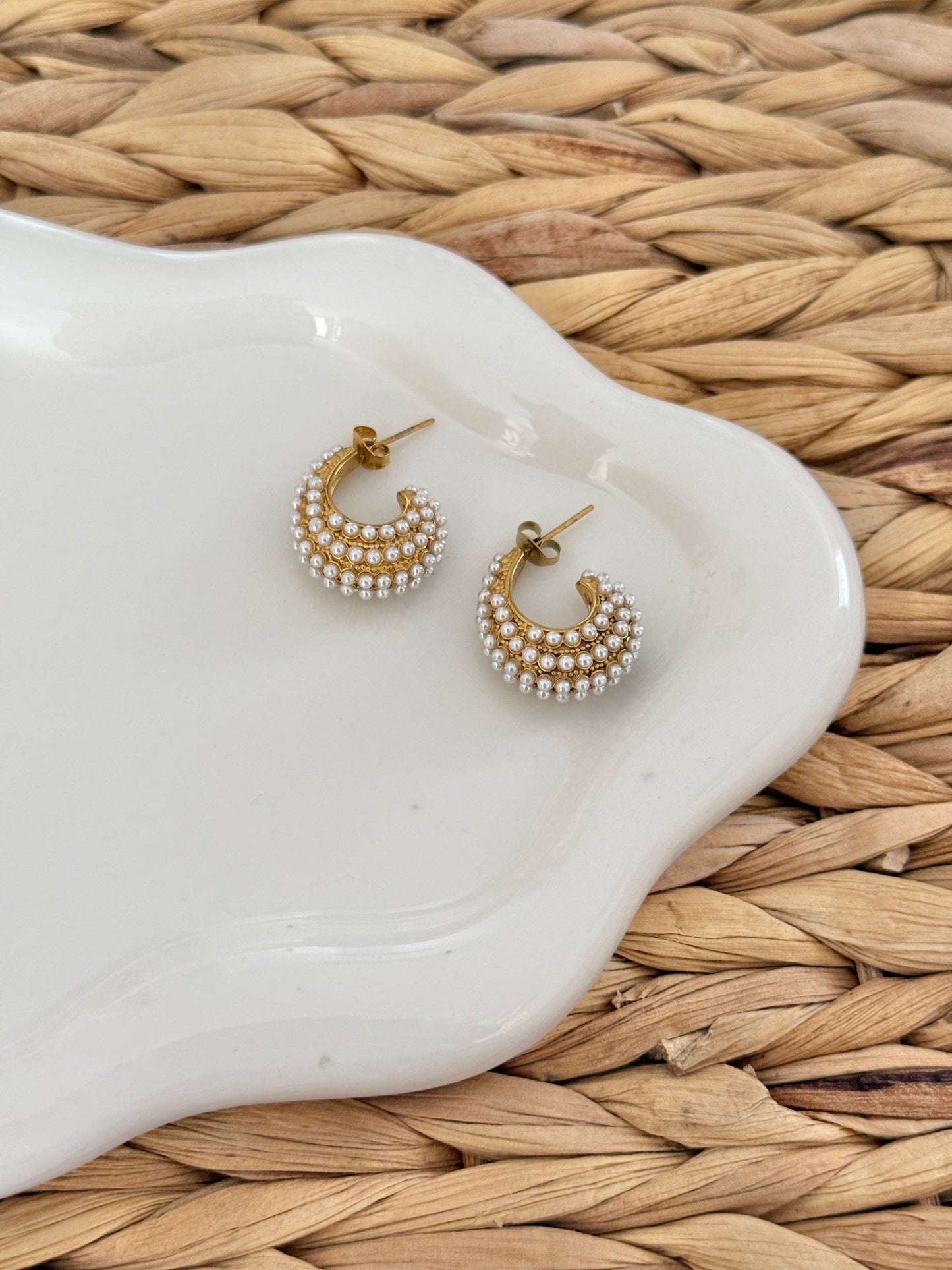 Pearls earrings
