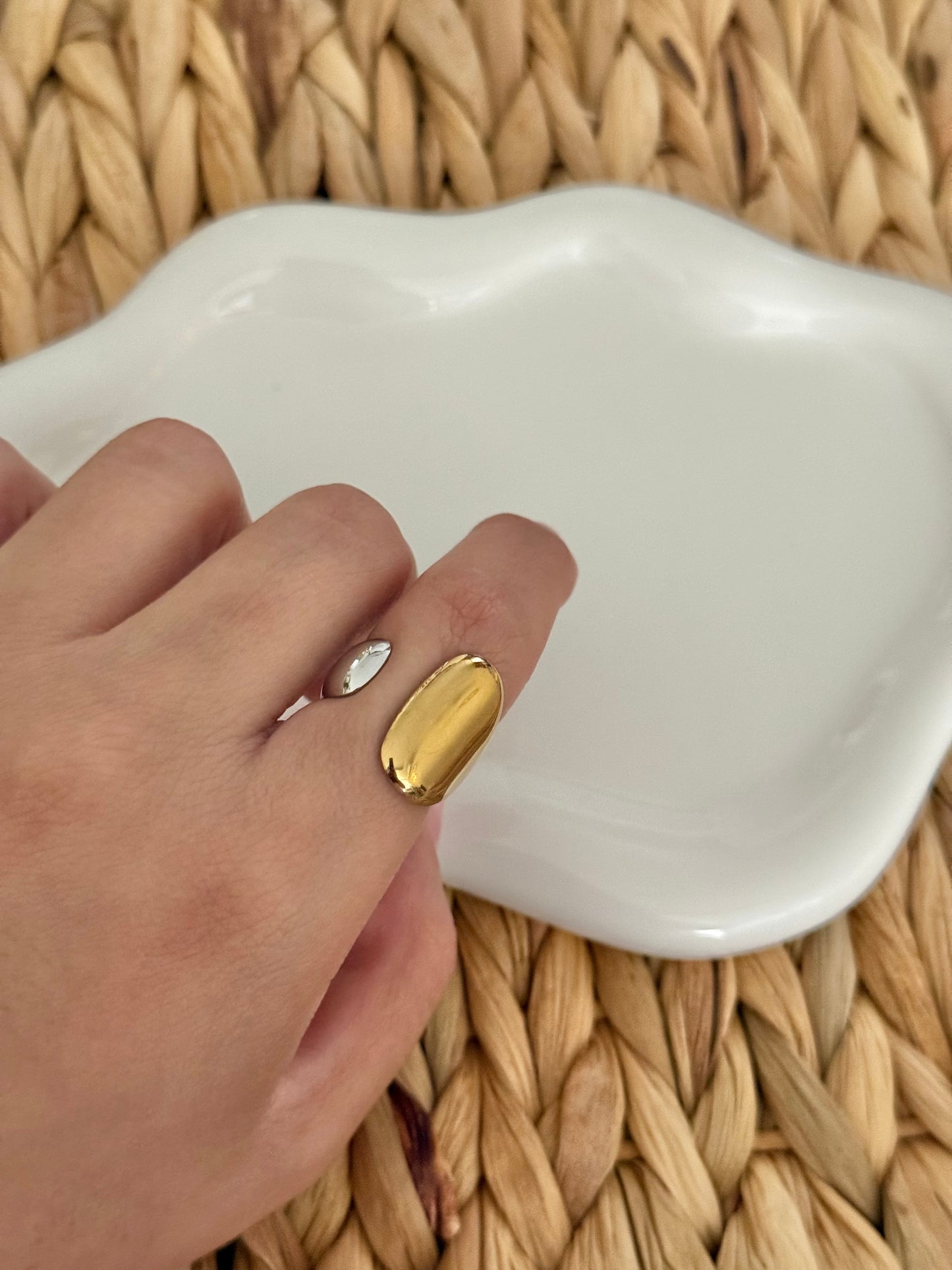 Carlota ring