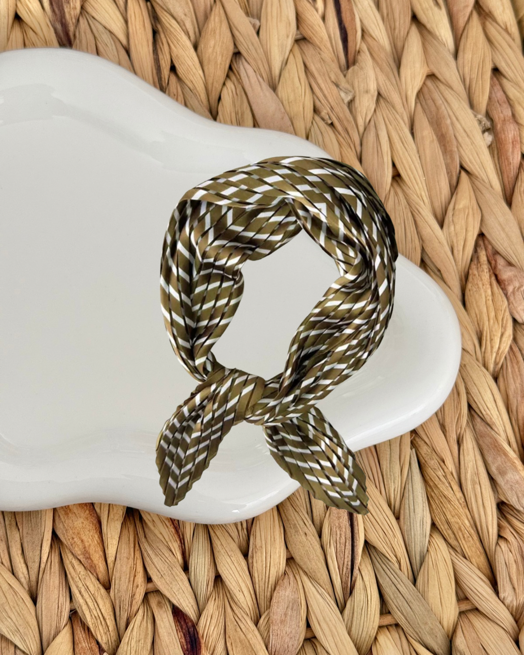 Olive linear handkerchief
