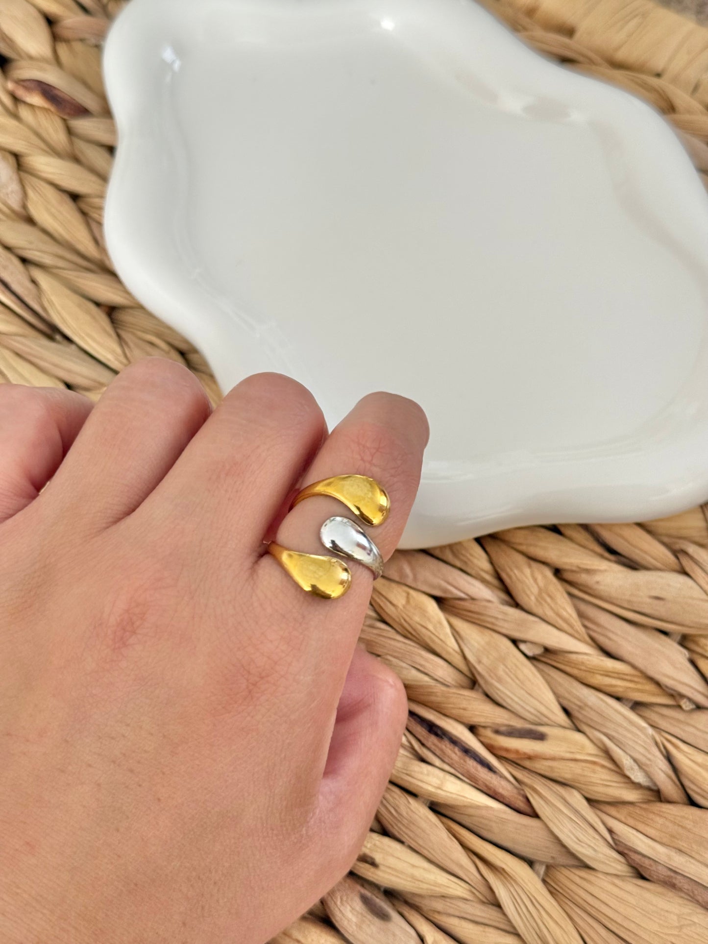 Lightning double tone ring