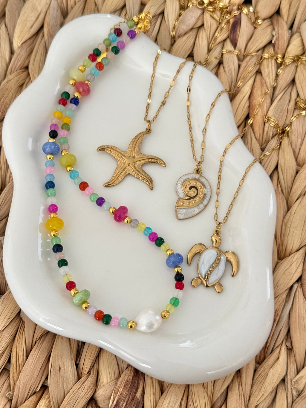 Colorfully pearl necklace
