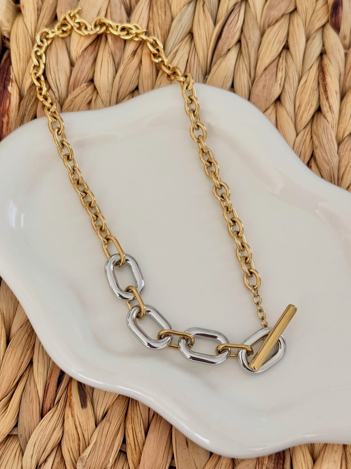 Chain double tone necklace