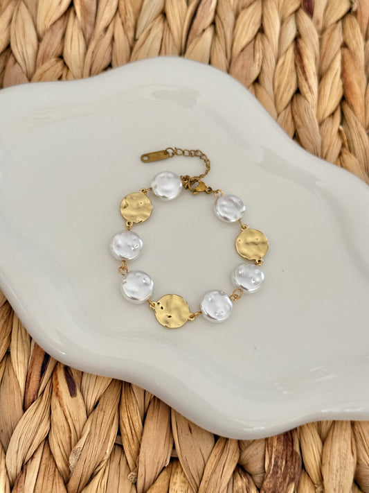 Circles pearl golden bracelet