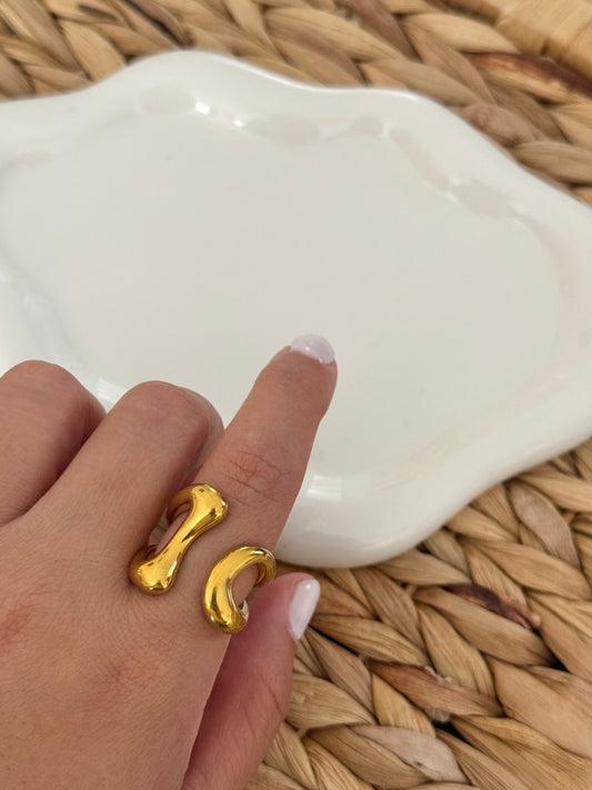 Bold gold ring