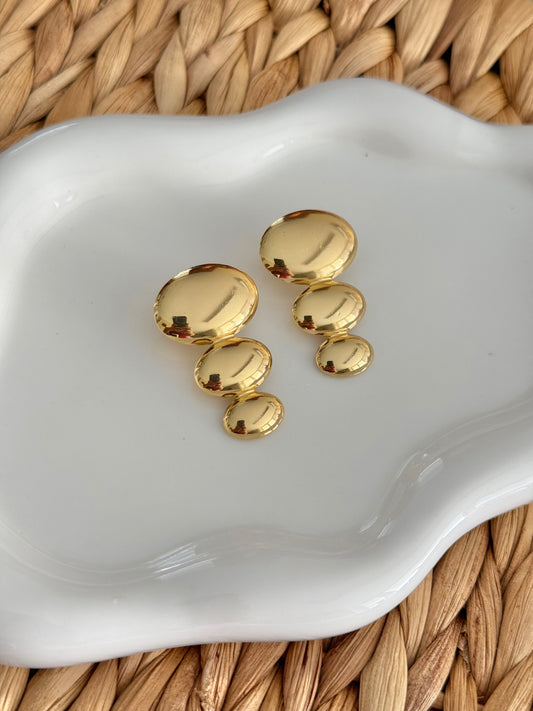 Tear golden earrings