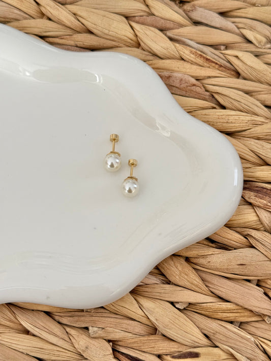 Muse pearl stud