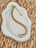 Knot pearl golden necklace