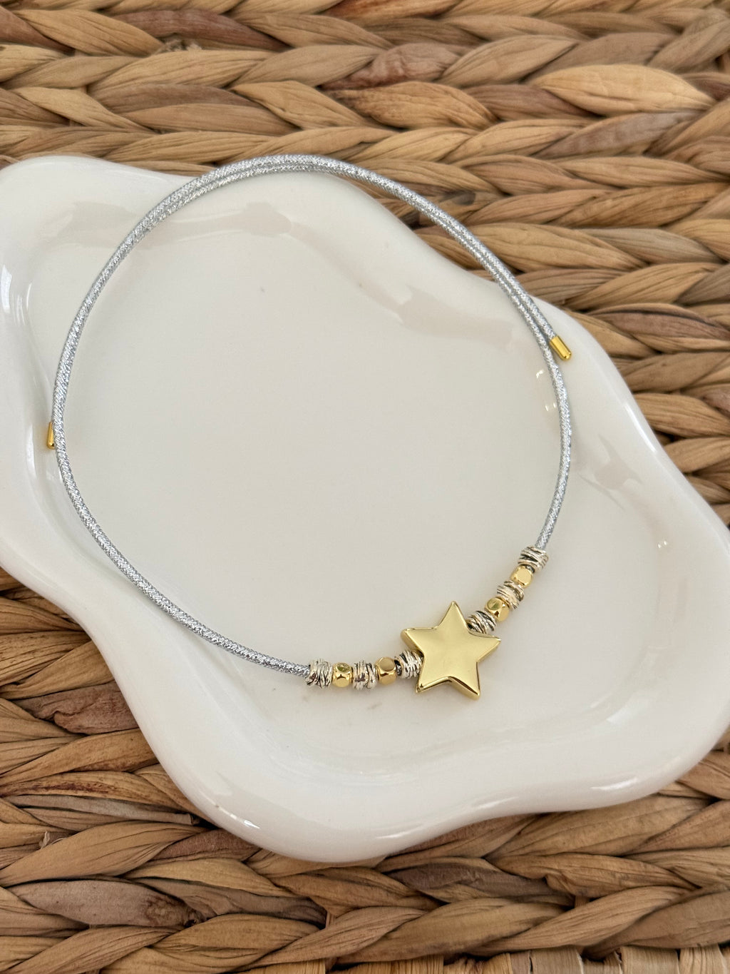 Star magnet necklace