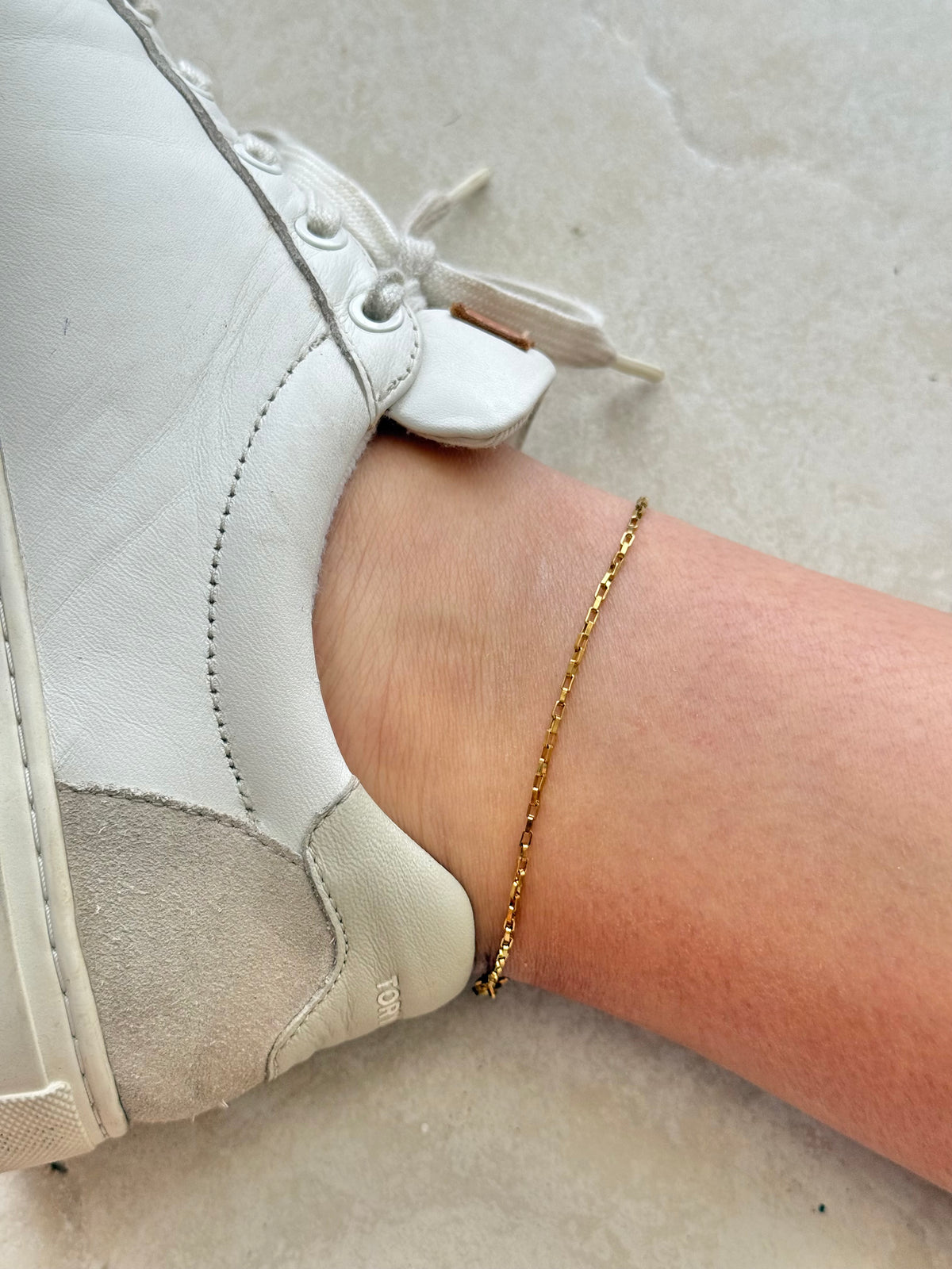 Square gold anklet