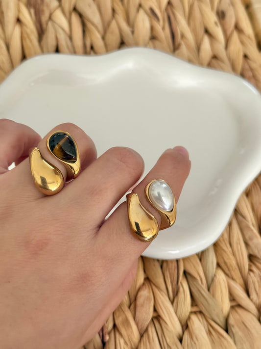 Ojo de tigre & pearl ring