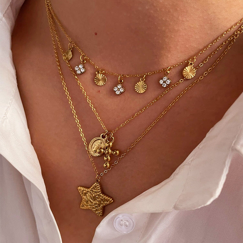 Cross virgen gold necklace