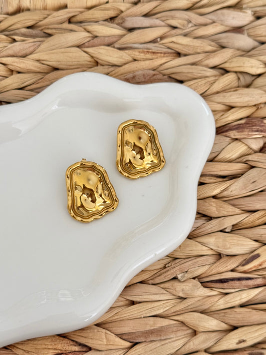 Rock golden earrings