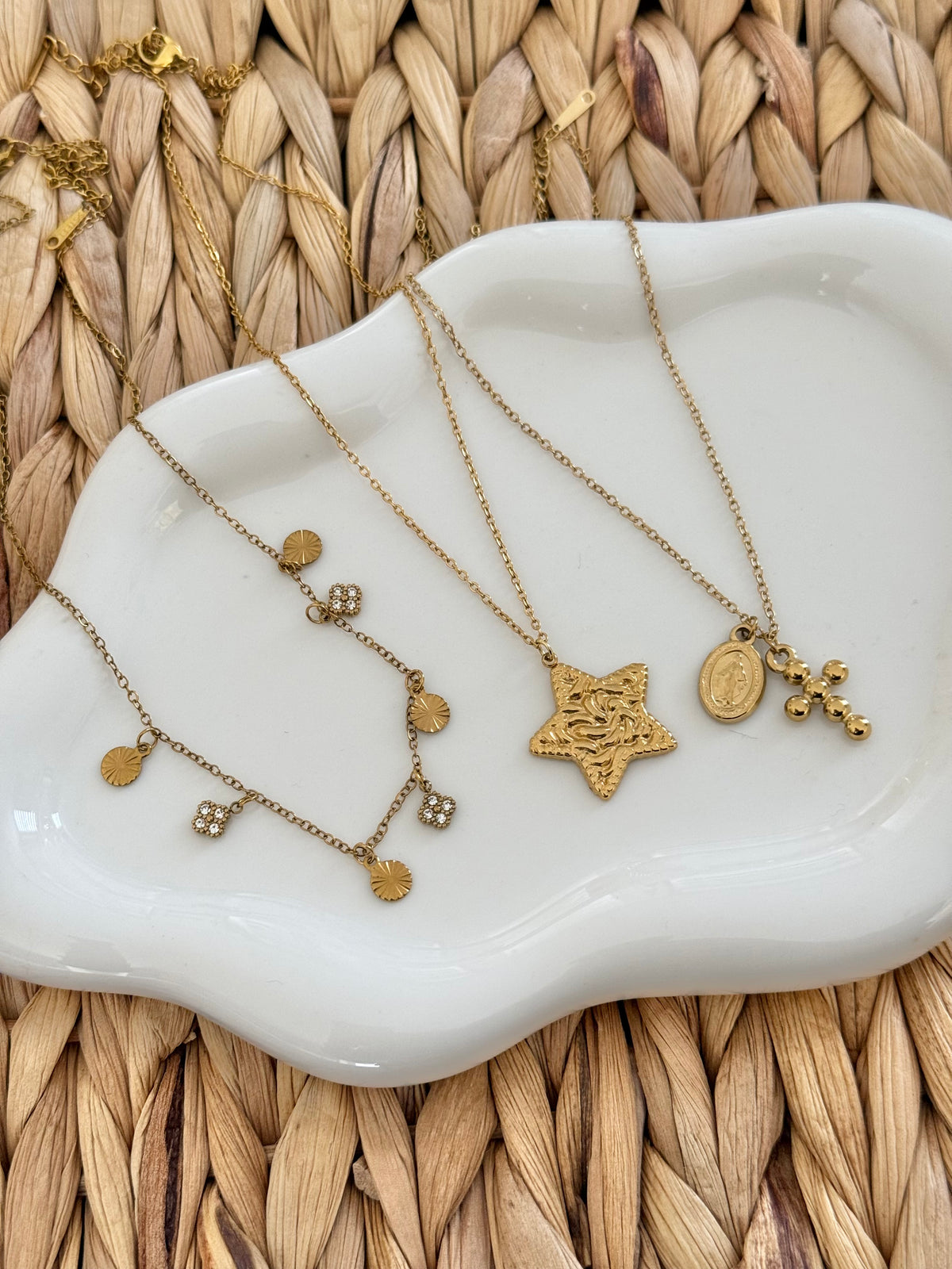 Zir gold necklace