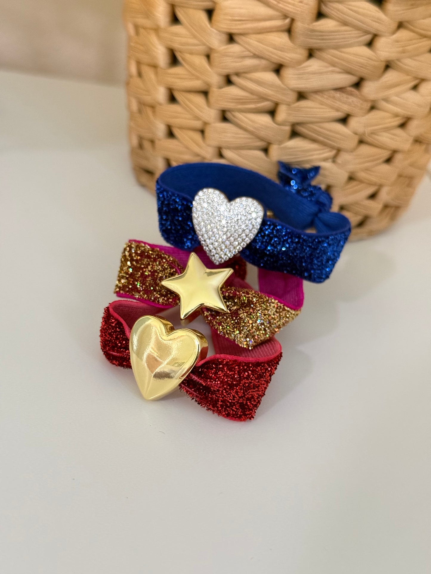 Elastic charm bracelet