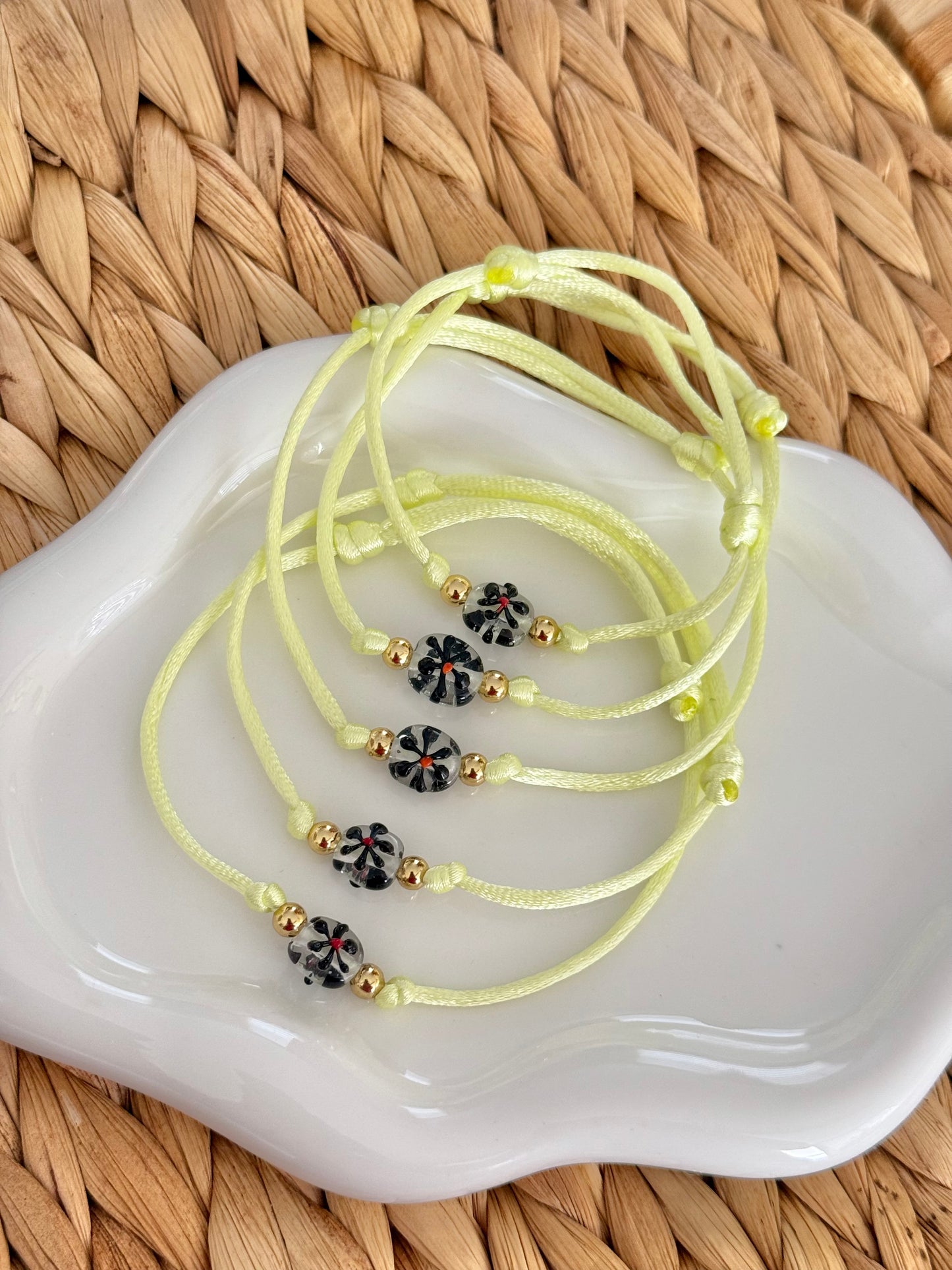 Daisy bracelet