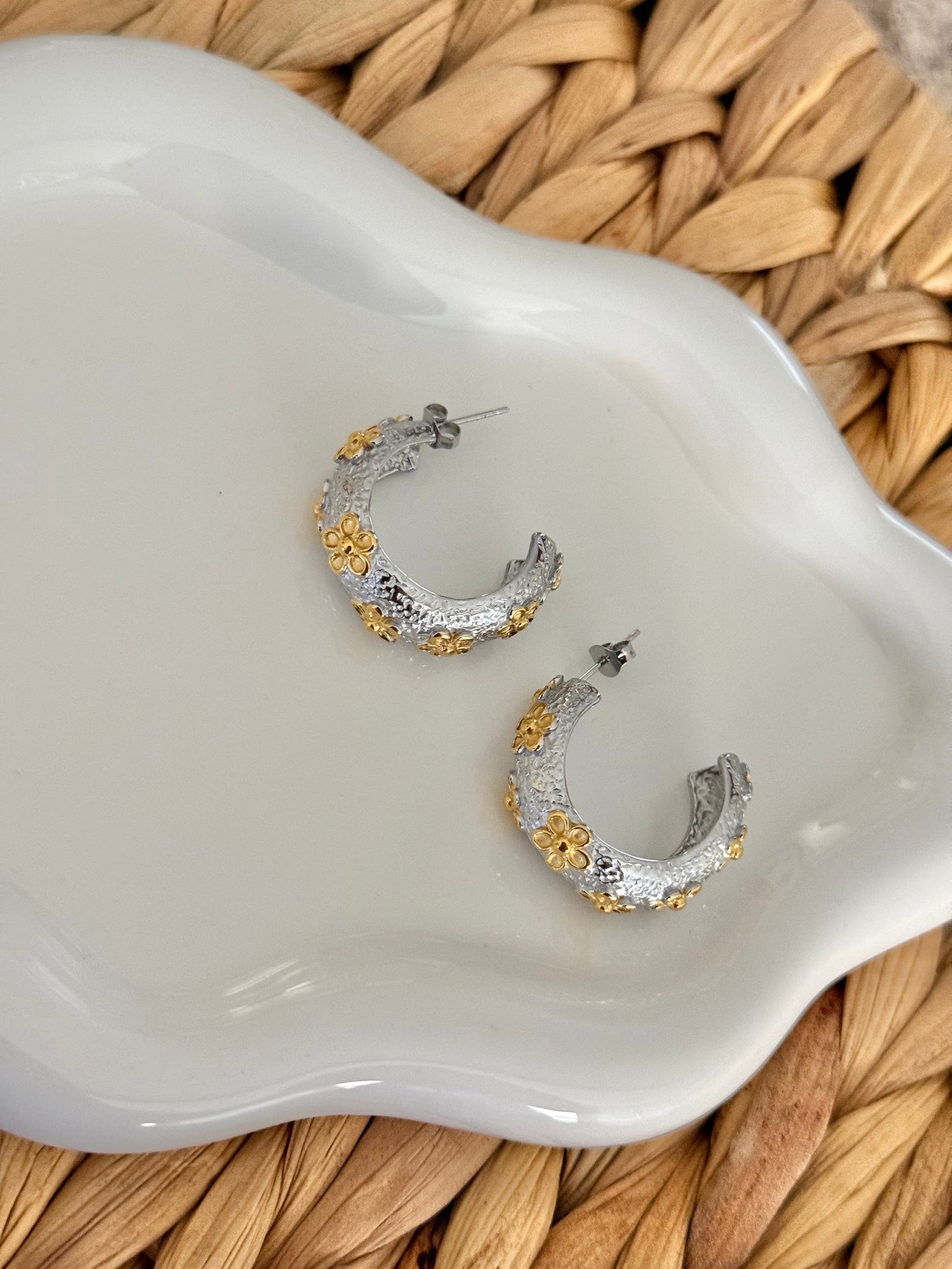 Flower double tone hoops