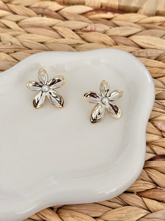 Daisy earrings