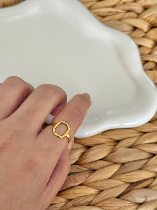 Simple circle ring
