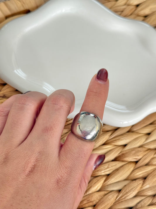 Round silver ring